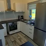 Dingding Apartment *