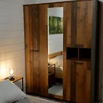Apartment Dingding